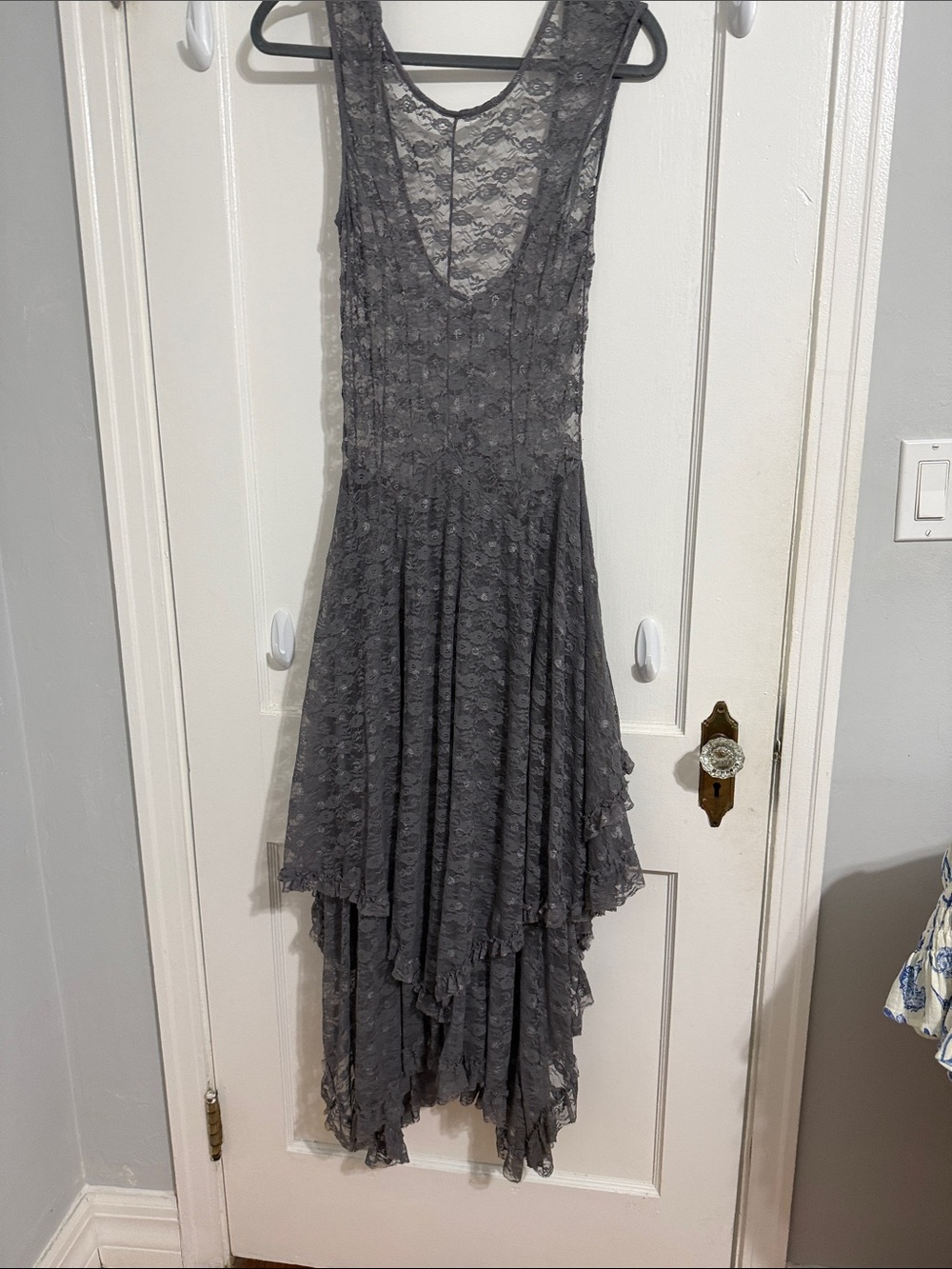 Women's Sleeveless Gray Lace High-Low Dress